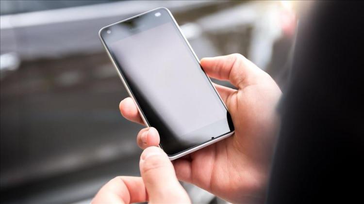 <p>İkinci sırada ise petrol zengini Suudi Arabistan var. 21 milyon akıllı telefon kullanıcısının bulunduğu ülkede, telefon bağımlılığı ciddi bir sorun.</p>
<p> </p>