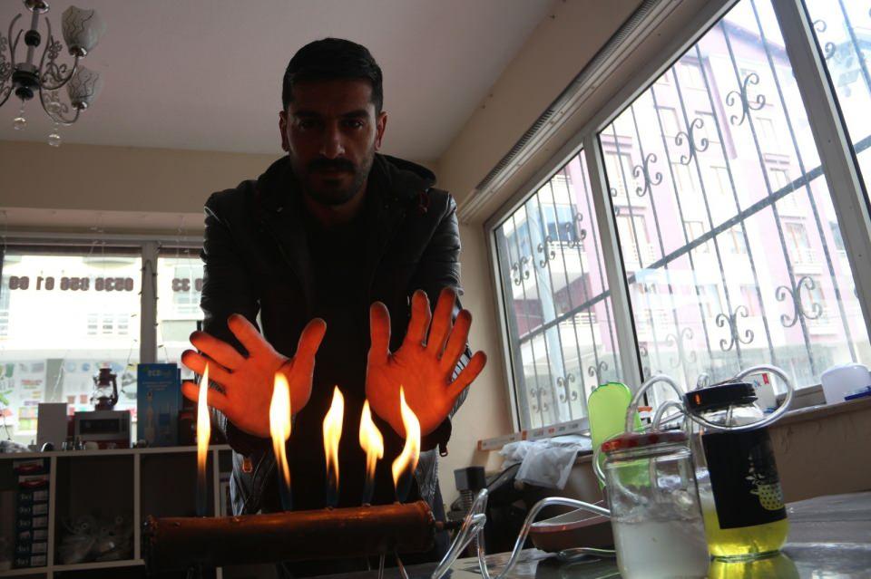 <p>Böyle bir deneyi yaparak risk aldım. Elimde imkân olmadığı için destekçim olursa deneyimi geliştirmek istiyorum” diye konuştu.</p>
