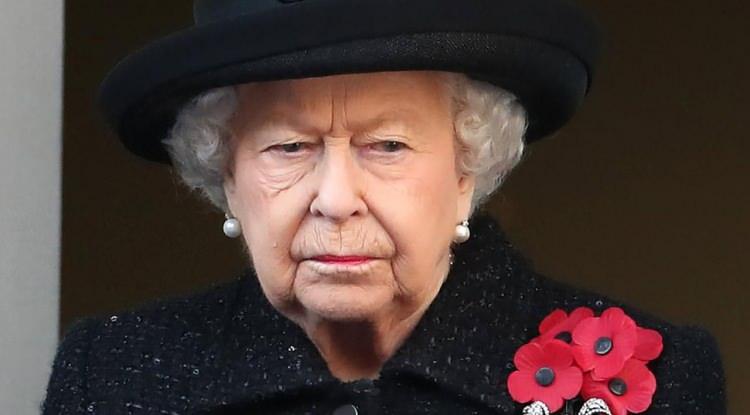 <p><span style="color:#800080"><strong>İngiltere Kraliçesi II.Elizabeth 70 yıllık taht serüveninin ardından yaşamını yitirdi. Uzun zamandır yaşadığı sağlık sorunlarıyla gündeme gelen Kraliçenin ölüm haberi tüm dünyada büyük üzüntüyle karşılandı.</strong></span></p>
