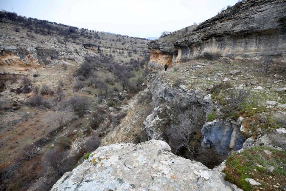<p>Daha önce Elazığ ile ilgili yaptığımız turizm çalışmalarında Divriği-Arapgir üzeri Ağın-Harput-Palu güzergahı üzerinde çalıştık. Bununla ilgili Kültür ve Turizm Bakanlığının projesi de hazır durumda." ifadelerini kullandı.</p>
<p> </p>