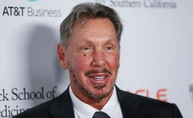 <p>Larry Ellison - 94 milyar dolar</p>

<p>Veritabanı yazılımı firması Oracle'ın kurucusu ve CEO'su</p>
