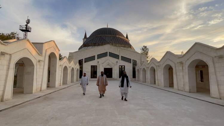 <p>500 bin metrekarelik alanda yaklaşık 5 milyon lira bütçe ile yapılan restorasyon alanındaki yeni donatıların da hizmete girmesine sayılı gün kaldı.</p>