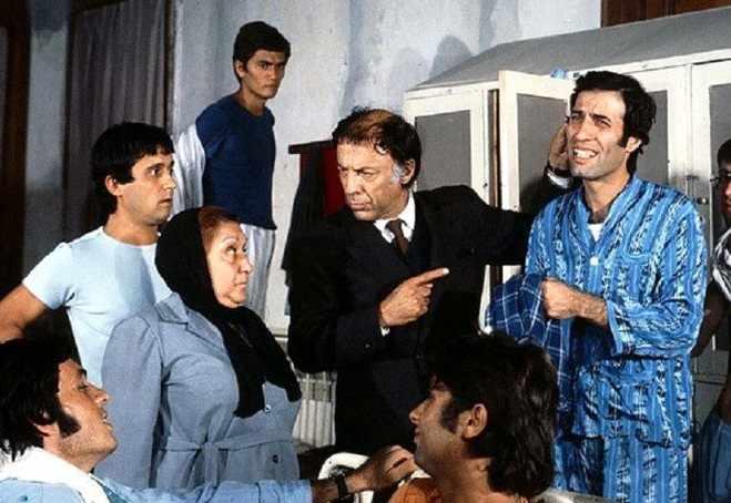<p>Hababam Sınıfı’nın hikayesi ve karakterleri film için revize edildi. Revize edilen karakterler arasında önce çıkan İnek Şaban ve Mahmut Hoca’ydı.</p>