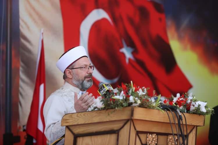 <p>İmam hatip liselerine vurgu</p>
<p>Cammu Keşmir meselesinde Türkiye’nin desteğine teşekkür eden Han, İslamofobi sorunuyla ortak mücadele için Türkiye’nin Pakistan ile yakın iş birliğini takdir etti.</p>
