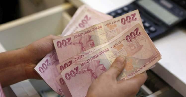 <p>Aylığa bağlanan çocuklara müştereken kredi verilmiş ve bunlardan bir veya birkaçının aylığının kesilmiş olması halinde; geri ödeme taksitlerinin tahsilatı aylık almakta olan çocuklardan ¼ oranında kesilmeye devam etmektedir. Aylığı kesilenlerin taksitleri ise son ödenen aylık taksit miktarının %25 fazlası aylık taksit kabul edilmekte ve bu taksit tutarı kredi borcu tamamlanıncaya kadar kendilerince bankaya yatırılmaktadır.<br />
<br />
Aylık almayan ancak hak sahibi olan çocukların vefatı durumunda kredi taksitlerinin ödemesi, hak sahibi olan ve aylık almaya devam eden kişi varsa aylıklarının ¼'ü oranında kurumca kesinti yapılır. Aylık almakta olan hak sahibinin bulunmaması durumunda ise son ödenen taksit tutarının %25 fazlası aylık taksit kabul edilerek ve varisleri tarafından bu taksit tutarı kredi borcu tahsil edilinceye kadar ödenmektedir.</p>
