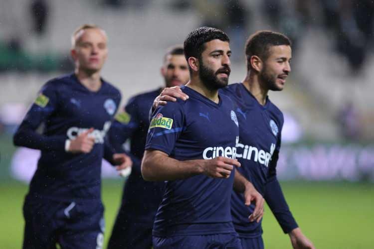 <p>KASIMPAŞA / UMUT BOZOK - 12 GOL</p>