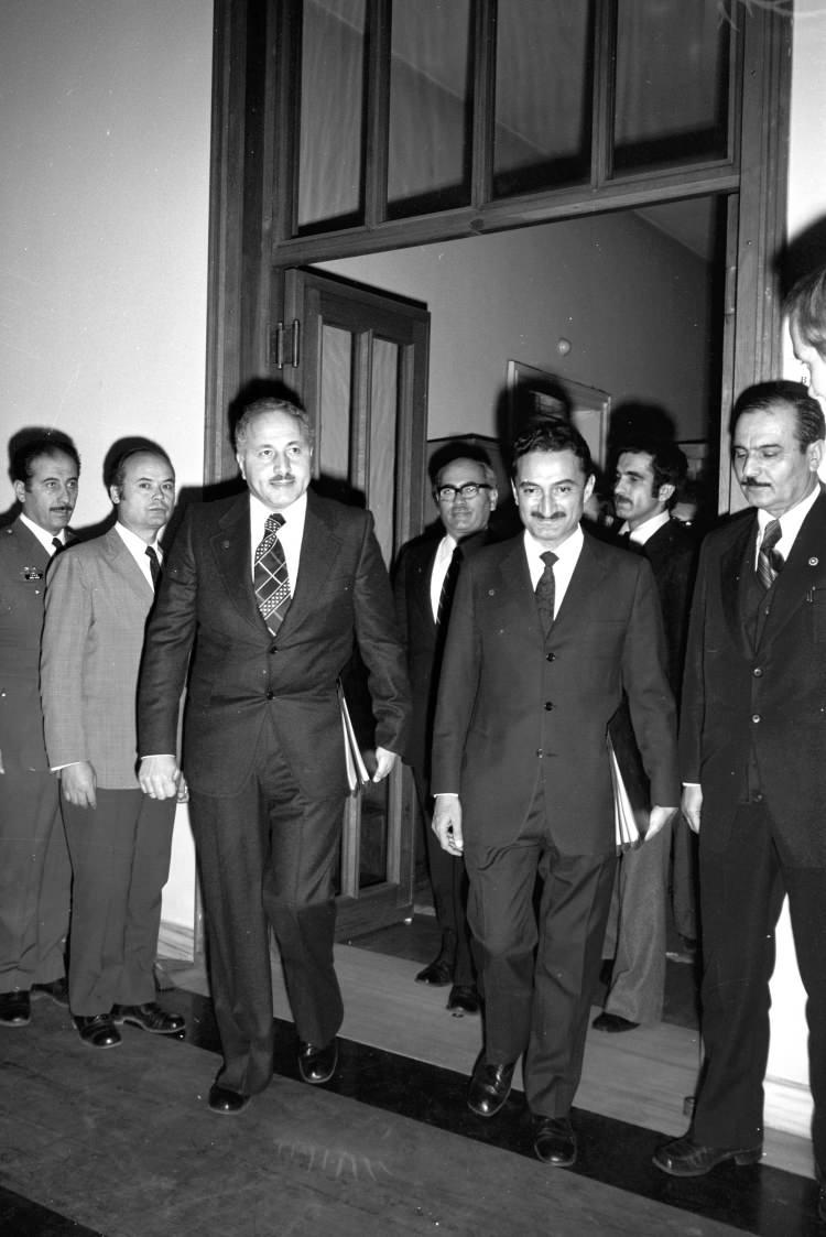 <p>Partisinin kapatılmasının ardından Erbakan, arkadaşlarıyla 11 Ekim 1972'de Milli Selamet Partisini (MSP) kurdu. Parti, 1973'teki seçimde 48 milletvekilliği ve 3 senatörlük kazanarak 51 parlamenterle Meclise girdi.</p>
<p> </p>