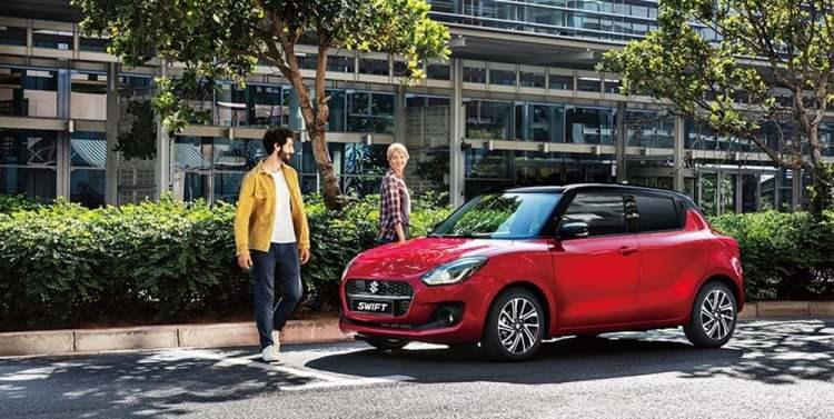 <p><strong>SUZUKİ</strong></p>
<p>2021 SWIFT 1.2 Dualjet 12V Mild Hybrid CVT GL Techno - Otomatik - Benzinli - 83 PS</p>
<p>Liste fiyatı 394.500 TL</p>
<p>1.2 Dualjet 12V Mild Hybrid CVT GLX Premium (Tek Renk) Otomatik Benzinli 83 PS 4x2 - 398.500 TL</p>
<p>1.2 Dualjet 12V Mild Hybrid CVT GLX Premium (Çift Renk) Otomatik Benzinli 83 PS 4x2 - 402.500 TL</p>