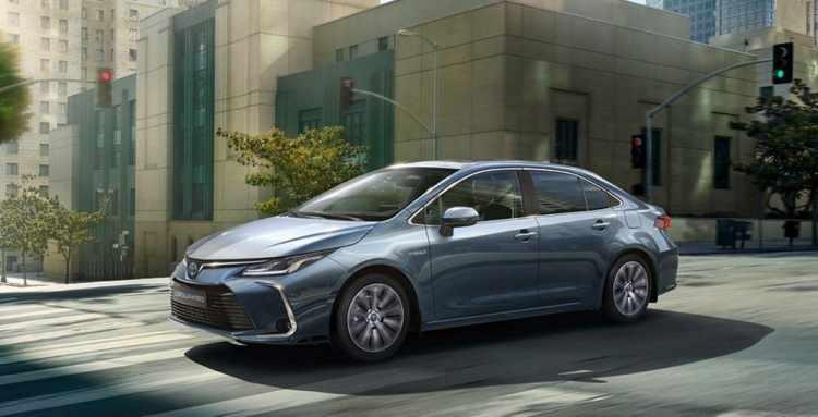 <p><strong>TOYOTA</strong></p>
<p>Corolla 1.5 Vision -</p>
<p>Liste fiyatı 381.900 TL</p>
<p>COROLLA 1.5 Vision Multidrive S -398.400 TL</p>
<p>COROLLA 1.5 Dream -438.350 TL </p>
<p>COROLLA 1.5 Dream Multidrive S - 455.850 TL</p>
<p>COROLLA 1.5 Flame Multidrive S - 484.850 TL</p>
<p> </p>