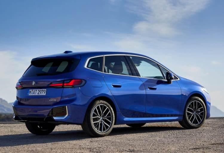 <p>Mild Hybrid teknolojisi ile frenleme veya sürüş esnasında otomobilin kinetik enerjisi elektriğe dönüştürülerek bataryada depolanabiliyor.</p>
<p> </p>