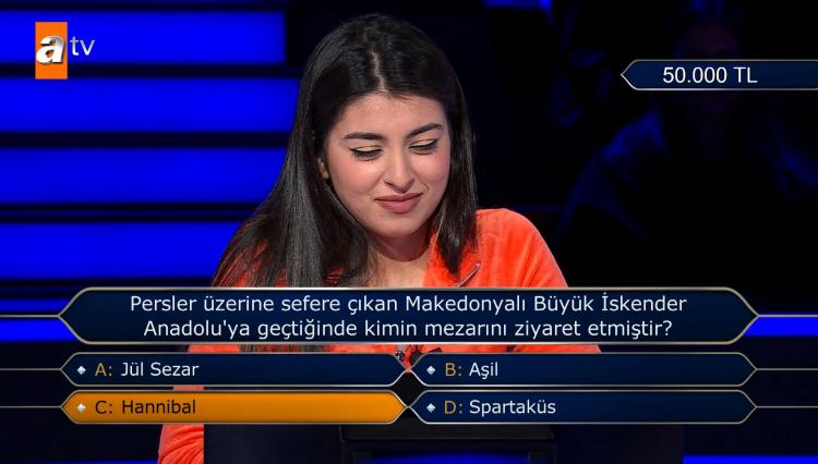 <p><span style="color:#800080"><strong>Çift cevap joker hakkını kullanan yarışmacı ilk olarak C Şıkkı Hannibal dedi. </strong></span></p>
