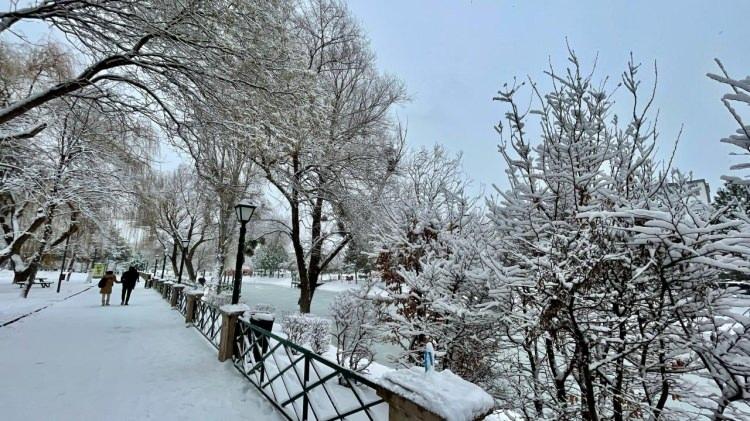 <p>Çorum<br />
<br />
Perşembe: Kar yağışlı<br />
Cuma: Kar yağışlı<br />
Cumartesi: Kar yağışlı</p>