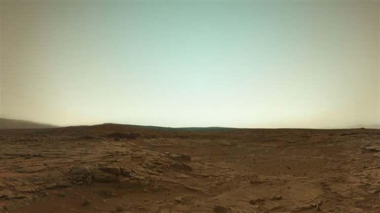 <p>Curiosity Rover’dan çekilmiş Mars görüntüsü.</p>
