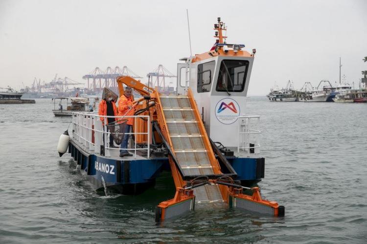 <p>Öte yandan Mersin'de de Büyükşehir Belediyesince, 2019 yılından bu yana denizi kirleten 33 gemiye 57 milyon 40 bin lira ceza kesilirken, son 1 yılda yapılan temizlik çalışmalarında 313 metreküp atık toplandığı bildirildi.</p>