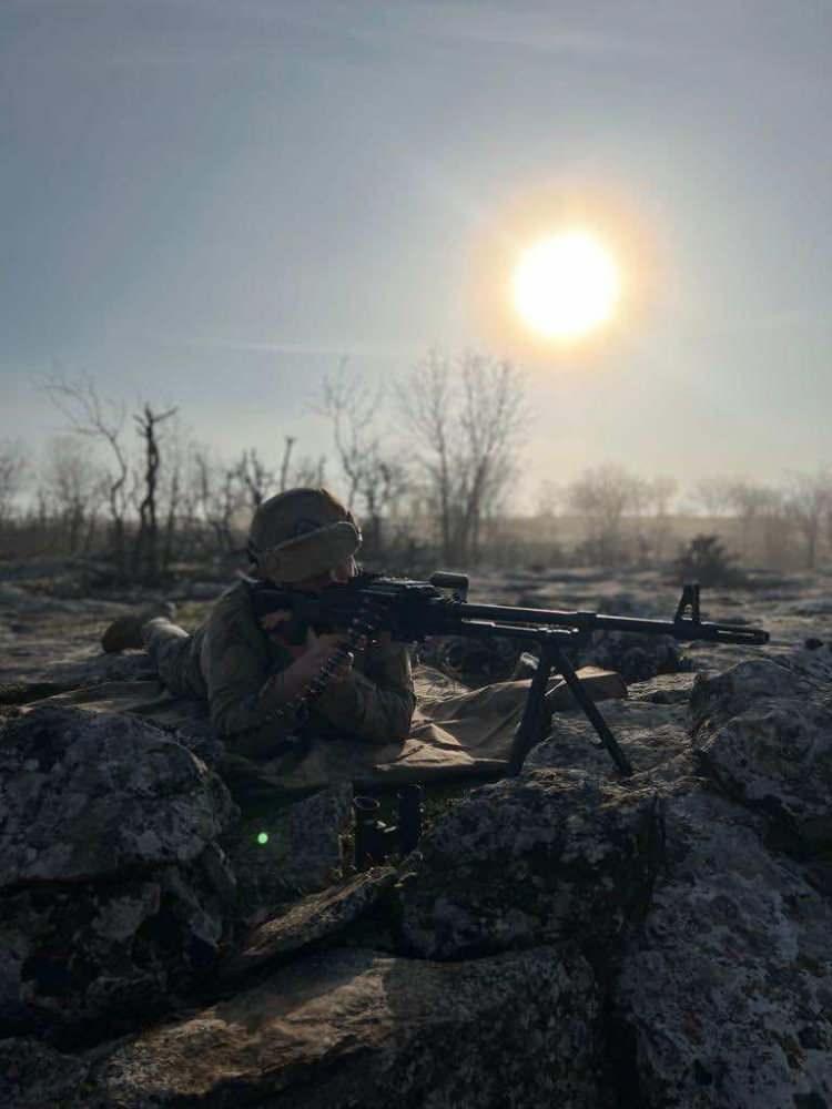 <p>Operasyonda Diyarbakır İl Jandarma Komutanlığınca; Jandarma Komando, Polis Özel Harekat ve Güvenlik Korucu timlerinden oluşan 1070 personel görev aldı.</p>