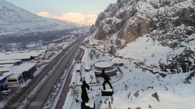 <p>Ağrı<br />
<br />
Çarşamba: Kar yağışlı<br />
Perşembe: Kar yağışlı<br />
Cuma: Kar yağışlı<br />
Cumartesi: Kar yağışlı</p>
