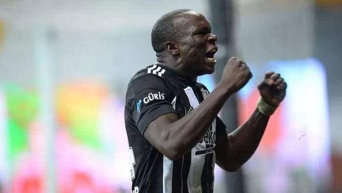 <p>Aboubakar'ın yerine transfer olan Michy Batshuayi'nin gol yollarında etkisiz oluşu Beşiktaş'ın da gerilemesine bir sebep olarak görülüyor.</p>
