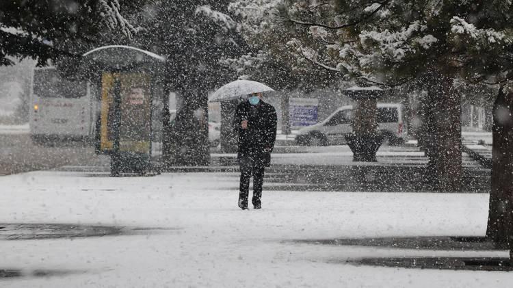 <p>Burdur<br />
<br />
Çarşamba: Karla karışık yağmur<br />
Perşembe: Kar yağışlı</p>
