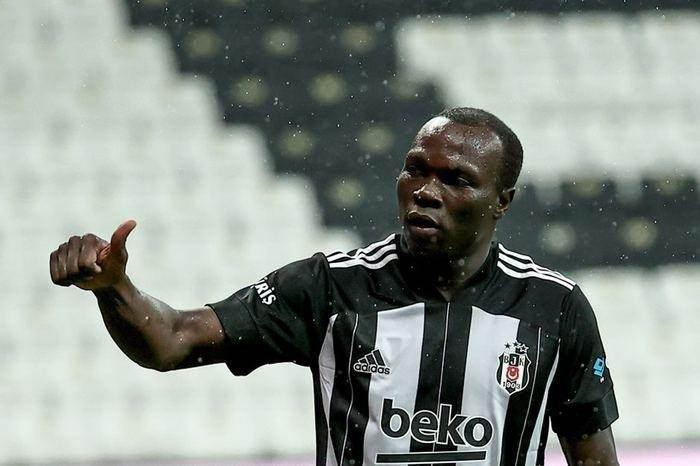 <p>Vincent Aboubakar'ın geçen sezonki performansı ile onun yerine transfer edilen Michy Batshuayi'yi kıyaslayan taraftarlar sosyal medyada tepkilerini ortaya koydu.</p>
