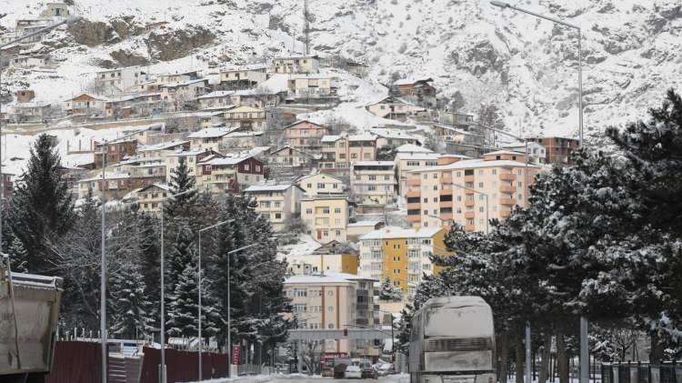 <p>Erzincan<br />
<br />
Perşembe: Karla karışık yağmur<br />
Cuma: Kar yağışlı<br />
Cumartesi: Kar yağışlı</p>