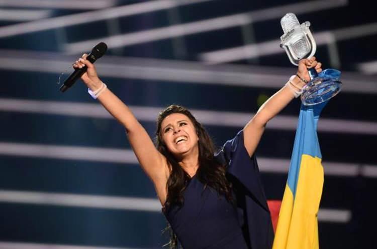 <p><span style="color:#800080"><strong>Sosyal medya hesabından paylaşım yapan 2016 Eurovision birincisi Jamala, 24 Şubat gecesi iki çocuğuyla beraber Kiev'den ayrıldığını duyurdu. </strong></span></p>
