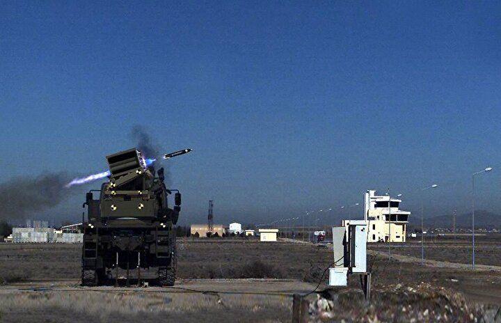 <p><strong>ROKETSAN: TÜRK TOPÇUSUNUN ÇELİK GÜCÜ</strong></p>
<p>Roketsan'ın paylaşımında şu ifadeler yer aldı: "Türk Topçusunun çelik gücü! TRB-122 Topçu Roketi yüksek doğruluk ve yüksek tahrip gücüyle 40 km'ye kadar menzildeki hedefler için manevra birliklerine ateş desteği sağlamaktadır."</p>