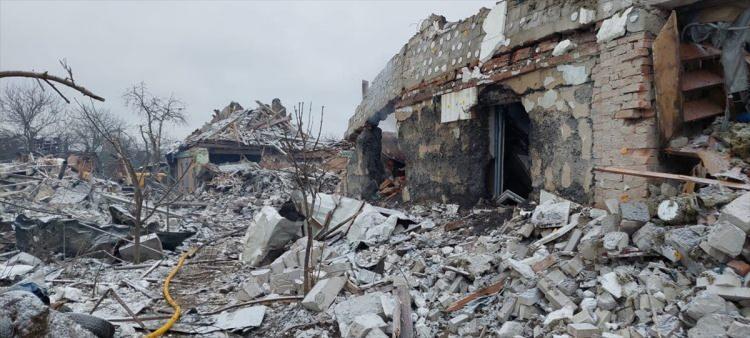 <p>Ukrayna'da birçok şehirde evler harabeye döndü</p>
