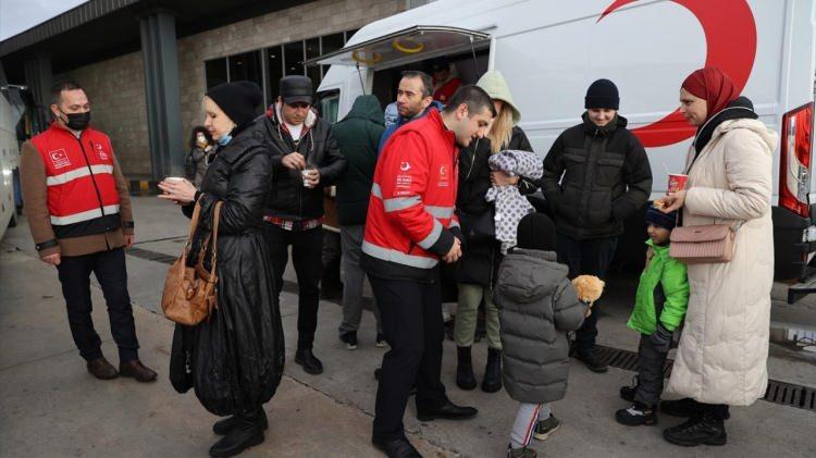 <p>Dışişleri Bakanlığının organizasyonuyla Ukrayna`dan getirilen kadın ve çocukların olduğu 45 kişilik grup Kapıkule Sınır Kapısından Türkiye`ye giriş yaptı.</p>
<p> </p>
