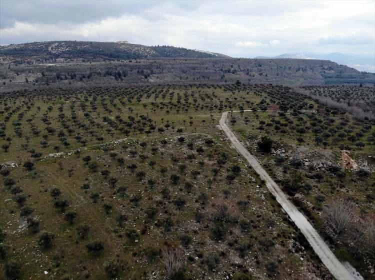 <p>150 milyon dolar yatırımla büyük bir rehabilitasyon çalışması yürüttükleri bilgisini paylaşan Tiryaki, yarının teknolojisi ile elektrik üretmeye devam edeceklerini söyledi.</p>