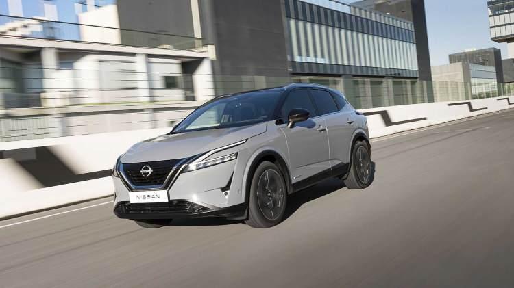 <p>Nissan mühendisleri tarafından geliştirilen 'Linear Tune' adlı sistem ise, benzinli motorun hızının aracın yol hızıyla aynı doğrultuda olması için geliştirilmış. </p>