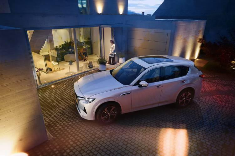 <p>2022 Mazda CX-60 şu anda PHEV versiyonuyla Avrupa'da satışa çıkmış durumda. Fiyatı ise 47,390 euro'dan başlıyor. </p>
<p> </p>