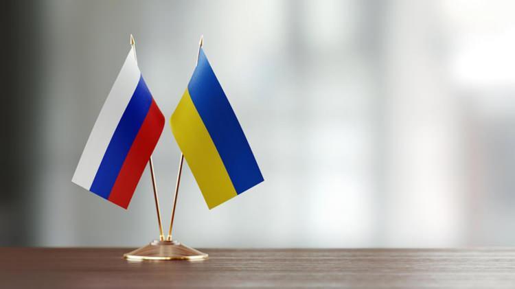 <p>Öte yandan iki ülke arasında müzakereler de sürüyor. Rus Bakan Lavrov, Ukraynalı mevkidaşı Kuleba ile yarın Antalya'da bir araya gelecek.</p> 