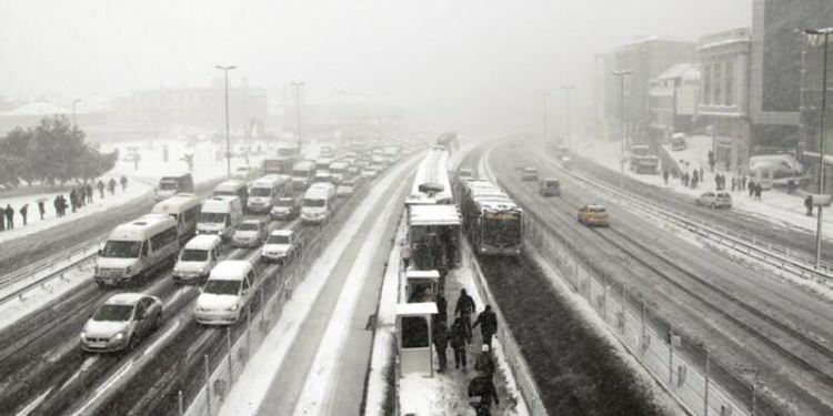<p><strong>İSTANBUL'U AYBAR KAR FIRTINASI VURACAK</strong></p>