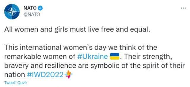 <p>Ukraynalı kadın askerin de kullanıldığı mesajda, "Bütün kadınlar özgür ve eşit yaşamalı. Bu Kadınlar Günü'nde kalbimiz Ukraynalı kadınların yanında. Onların dayanıklılığı, direnci ve kuvveti, Ukrayna ulusunun ruhunu simgeliyor" ifadelerine yer verildi.</p> 