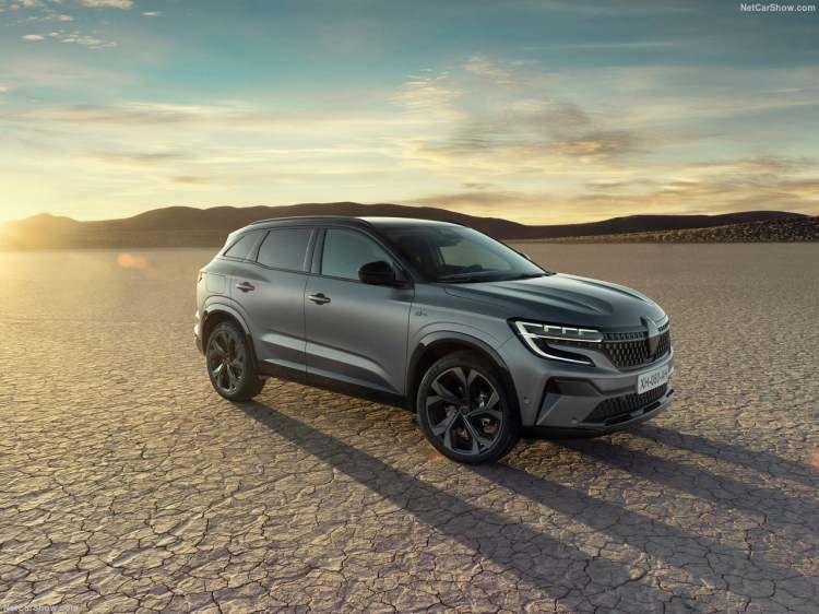 <p><strong><span style="color:rgb(178, 34, 34)">Yeni platform, yeni performans</span></strong></p>

<p>Yeni Renault Austral, İttifak’ın yeni nesil CMF-CD platformunu kullanan ilk Renault modeli. Yeni CMF-CD platformu, İttifak’ın uluslararası markalarının kompakt ve üst sınıf ürünlerinin yenilenmesini müjdeliyor.</p>
