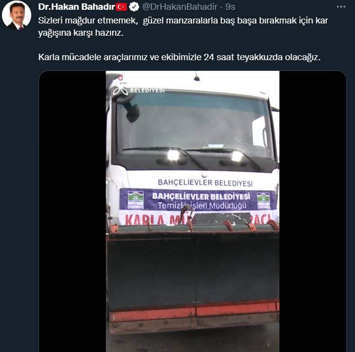 <p>Bah&ccedil;elievler Belediye Başkanı Dr.Hakan Bahadır:&nbsp;</p>

<p>Beklenen kar yağışı &ouml;ncesi il&ccedil;e esnafımıza, buzlanmalara karşı kullanılmak &uuml;zere tuz dağıttık.</p>

<p>Acil durumlar i&ccedil;in 444 0 311 numaralı &ccedil;ağrı merkezimizden bizlere ulaşabilirsiniz.</p>
