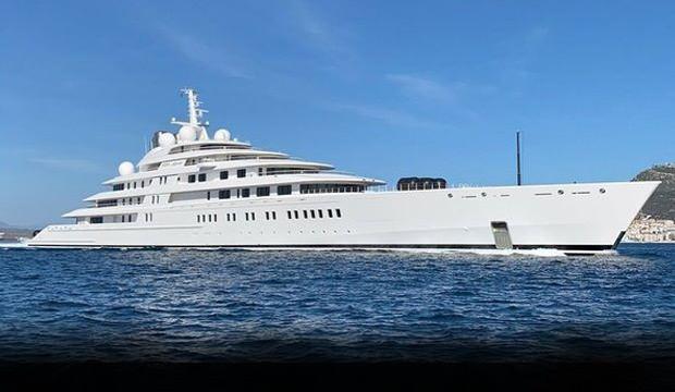 <p>Alisher Usmanov'un bir diğer yatı olan 300 milyon dolar değerindeki 111 metrelik Lady Gulya, şu an Sri Lanka'nın Galle Limanı'nda yaptırımlardan uzak.</p>

<p> </p>
