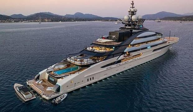 <p>Forbes'in milyarderler listesindeki Rus oligarkların çoğu henüz Amerika Birleşik Devletleri ve müttefikleri tarafından yaptırım altına alınmadı ve süper yatları okyanuslardaki seyrine devam ediyor.</p>

<p> </p>
