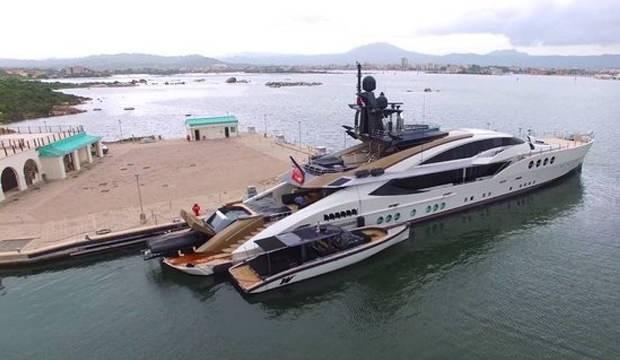 <p>İtalyanların el koyduğu bir diğer yat ise 65 metre uzunluğa ve 27 milyon dolar değere sahip Lady M olarak açıkladı. Diğerlerinin yanında mütevazı kalan yata, İtalyan Rivierası Imperia'da demirliydi.</p>

<p> </p>
