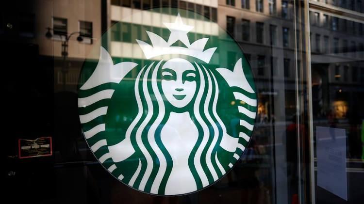 <p>Gelişmeleri izlemeye devam ettiklerini belirten Johnson, Starbucks ürünlerinin sevkiyatı da dahil olmak üzere Rusya'daki tüm ticari faaliyetlerin askıya alınmasına karar verildiğini bildirdi.</p>

<p> </p>
