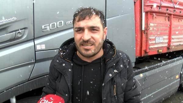 <p>Hollanda'ya gitmek i&ccedil;in dinlenme tesisinden hareket eden İbrahim Tek&ccedil;e, "Hollanda'ya gideceğim. Bu sabah gidecektim izin verilmedi. Beklemek zorunda kaldım." dedi.</p>
