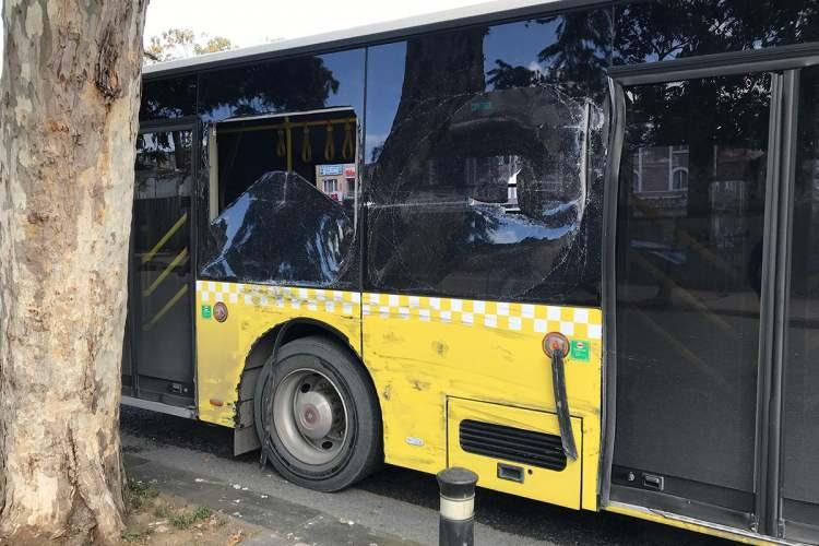 <p>7 Ekim'de Fatih'te Millet Caddesi üzerinden Aksaray istikametine giden iki İETT otobüsünün çarpışması sonucu iki yolcu yaralandı.</p>
