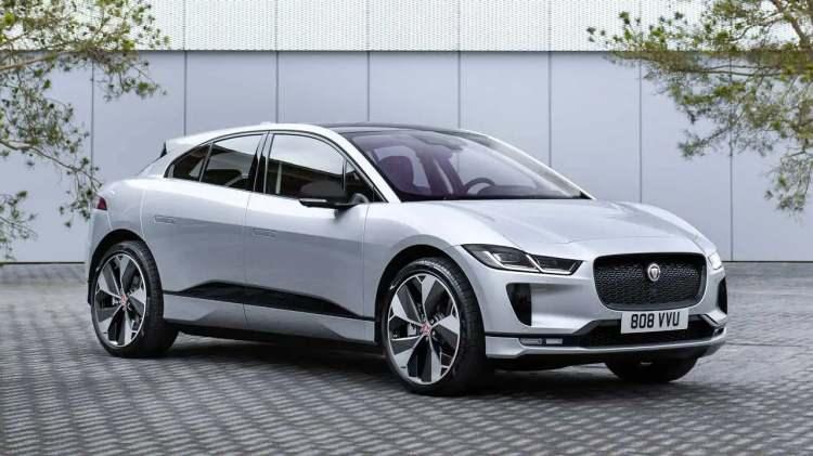 <p><strong>Jaguar I-Pace</strong></p>

<p>Türkiye'de satışa sunulan ilk elektrikli araçlardan biri olan Jaguar I-Pace'in güncel fiyat listesi açıklandı.</p>

<p> </p>
