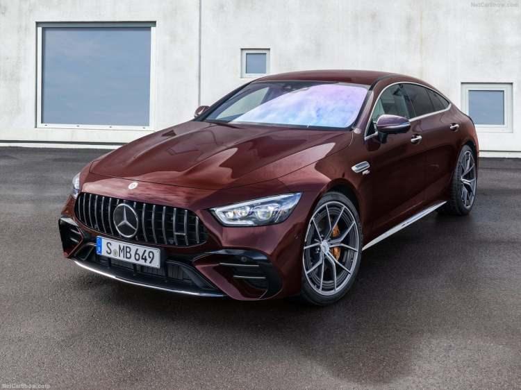 <p>GT 53 4MATIC+ 4,5 saniyede ve Mercedes-AMG<br />
GT 63 S E Performans ise sadece 2,9 saniyede tamamlıyor. </p>