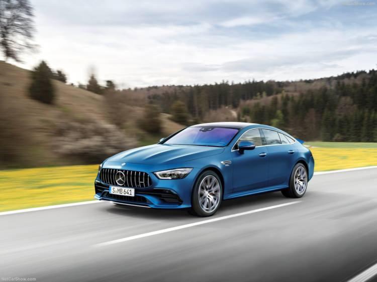 <p>Özel AMG Special Edition versiyonu, AMG GT 4-Kapı Coupe’nin zengin donanım seviyesine sahip özel versiyonu olarak geliyor.</p>
