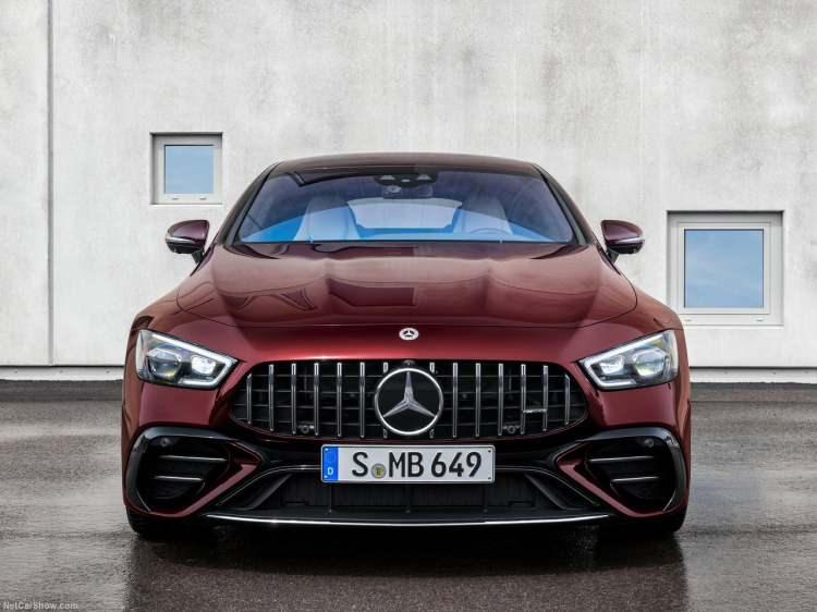 <p>Mercedes-AMG GT 43 4MATIC+ 0'dan 100'e hızlanmasını 4,9 saniyede, Mercedes-AMG</p>
<p> </p>