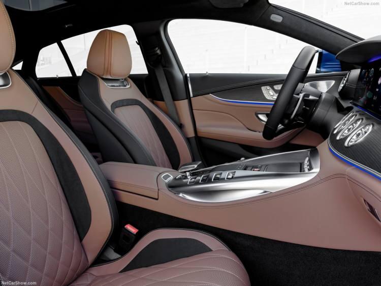 <p>Yenilenen Mercedes-AMG GT 4-Kapı Coupe’de 3 farklı motor seçeneği sunulurken güç seviyeleri 367 ile 639 (+204) HP arasında değişiyor.</p>
<p> </p>
<p> </p>
