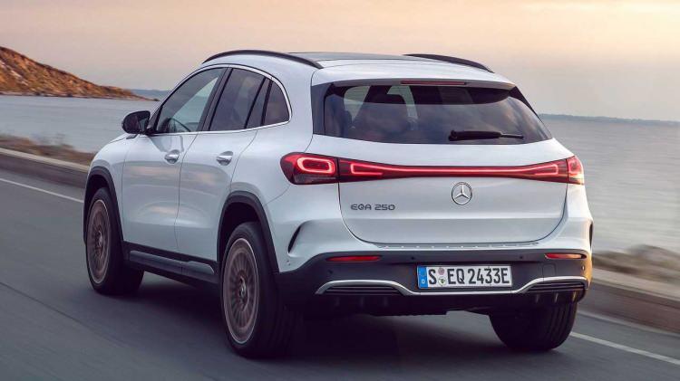 <p><strong>Mercedes-Benz EQA</strong></p>