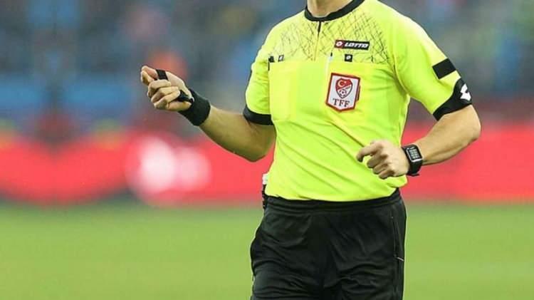 <p><strong>Süper Lig'de görevine devam edecek hakemler de belli oldu. İşte o liste...</strong></p>