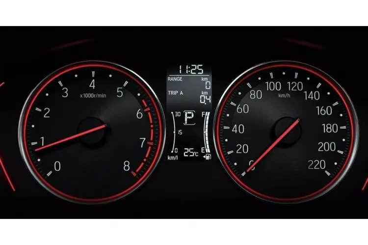<p>Geniş İç ve Bagaj Hacmi<br />
Yeni Honda City, ihtiyaç duyduğunuz konforu sağlayabilmek için her detaya önem veriyor ve geniş iç hacmi ile ne istediğini bilenleri bir araya getiriyor.</p>